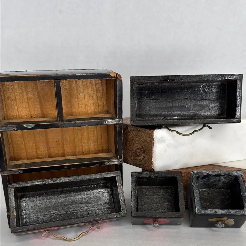 Vtg Japanese miniature hand painted black Wood 4 drawer chest Jewelry dollhouse
